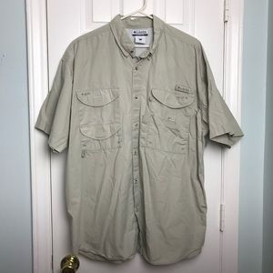 Columbia Performance Fishing Gear Shirt. Size L